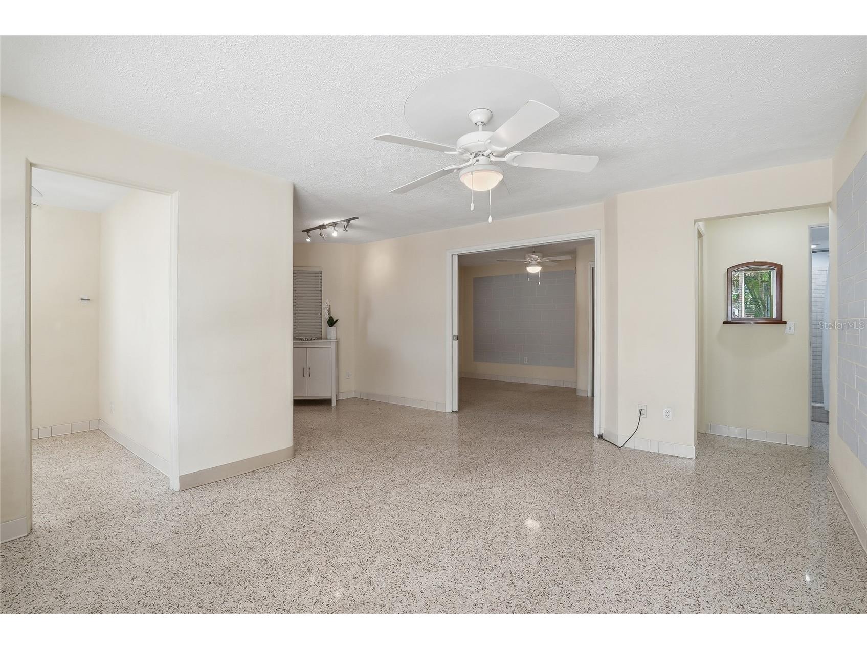 145 10th Avenue N #1 Saint Petersburg FL 33701 TB8499402 image19