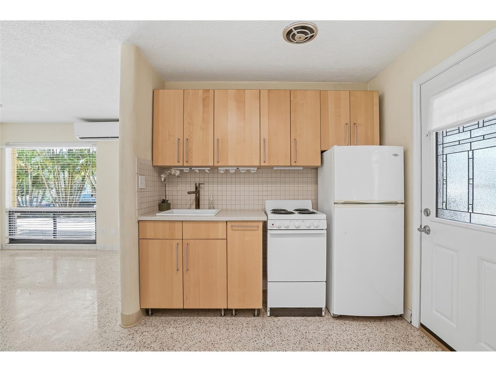 145 10th Avenue N #1 Saint Petersburg FL 33701 TB8499402 image22