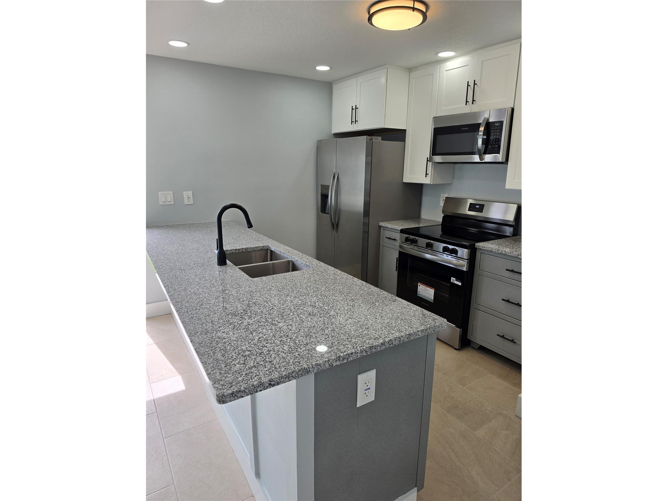 145 131st Avenue E #3 Saint Petersburg FL 33708 TB8516248 image2