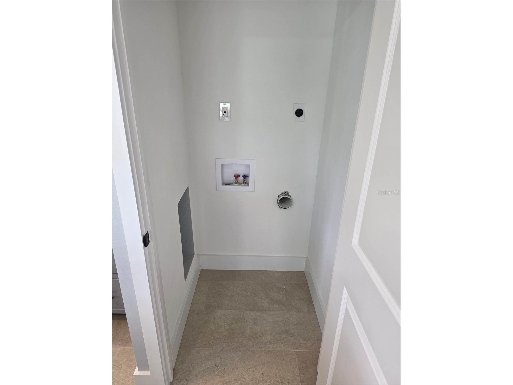 145 131st Avenue E #3 Saint Petersburg FL 33708 TB8516248 image8
