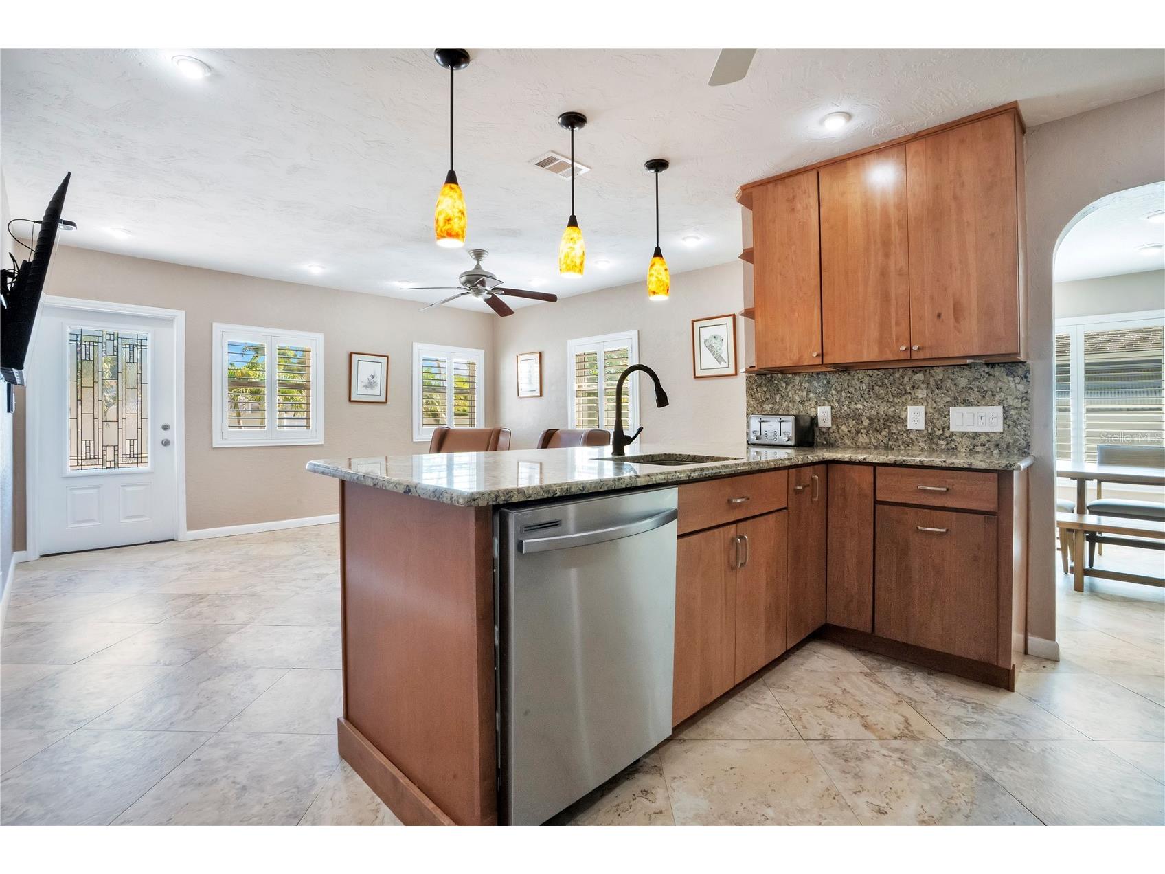 145 27th Avenue N Saint Petersburg FL 33704 TB8501516 image16