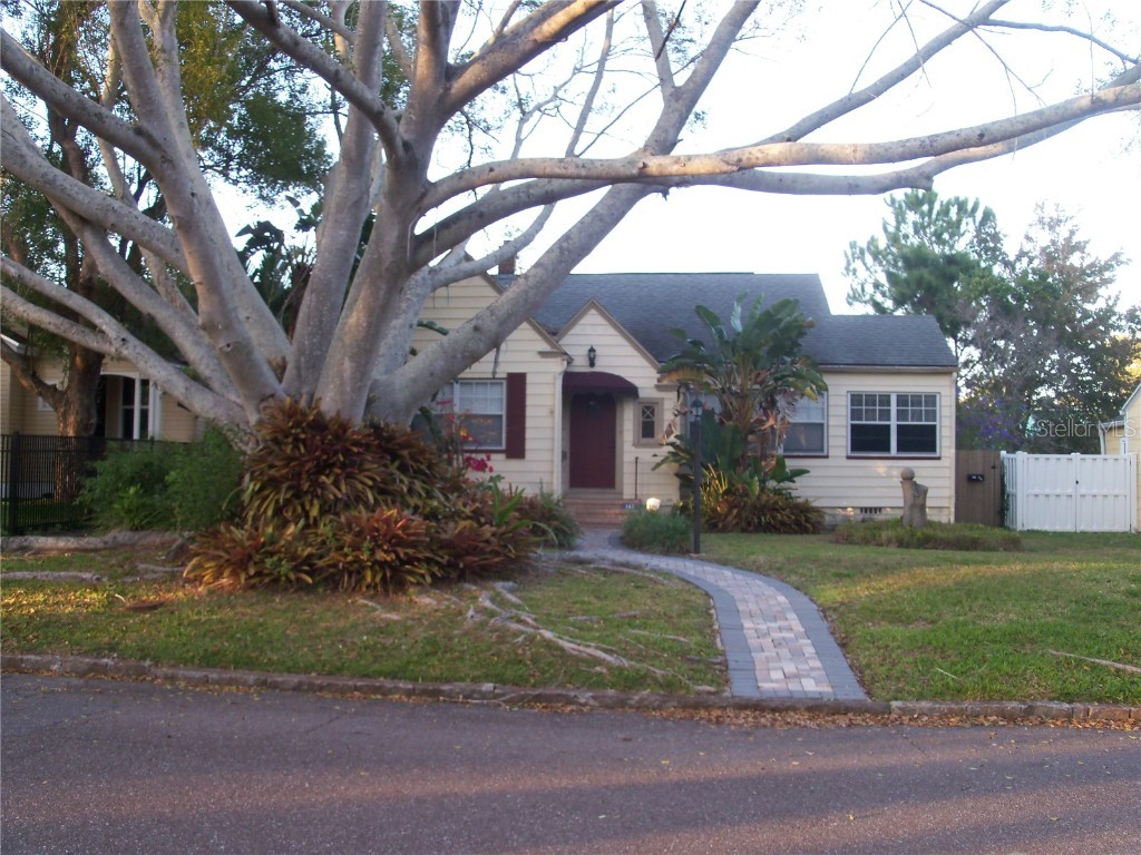 145 29th Avenue N Saint Petersburg FL 33704 U8226775 image1