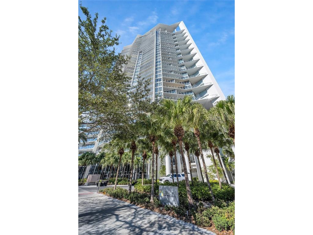 145 2nd Avenue S #614 Saint Petersburg FL 33701 U8216058 image1