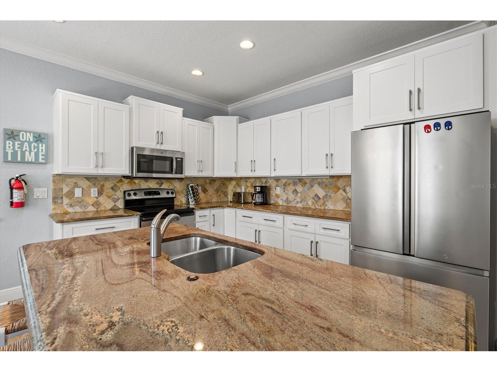 145 50th St Holmes Beach FL 34217 A4654712 image8