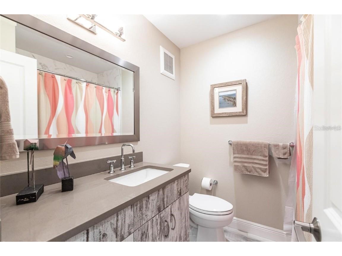 145 Avenida Messina #3 Sarasota FL 34242 A4667146 image15