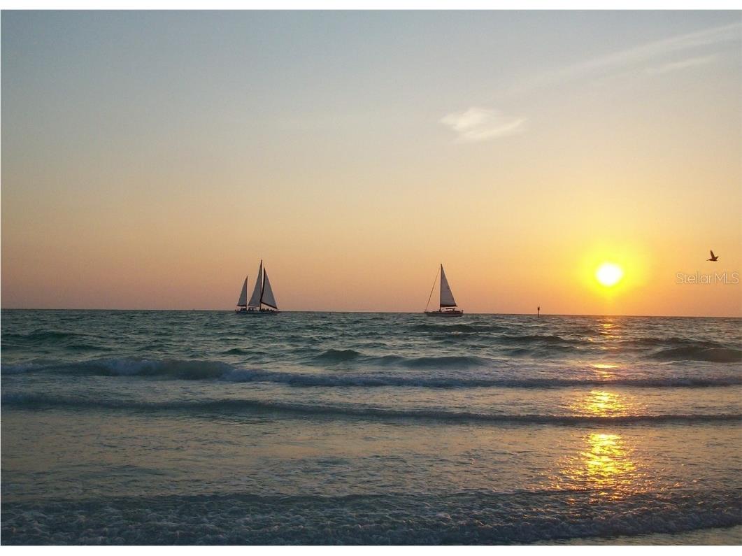 145 Avenida Messina #3 Sarasota FL 34242 A4667146 image26