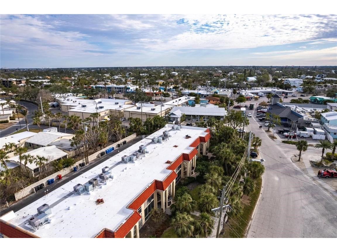 145 Avenida Messina #3 Sarasota FL 34242 A4667146 image3