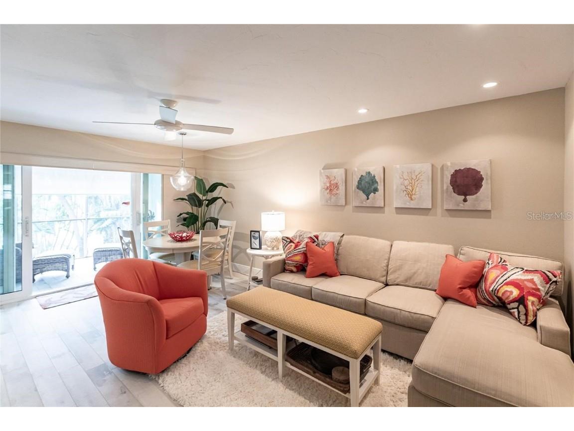 145 Avenida Messina #3 Sarasota FL 34242 A4667146 image5