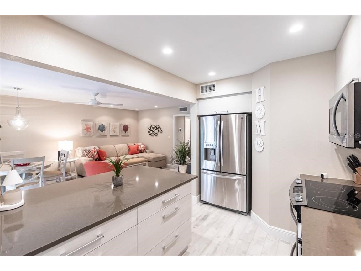 145 Avenida Messina #3 Sarasota FL 34242 A4667146 image9