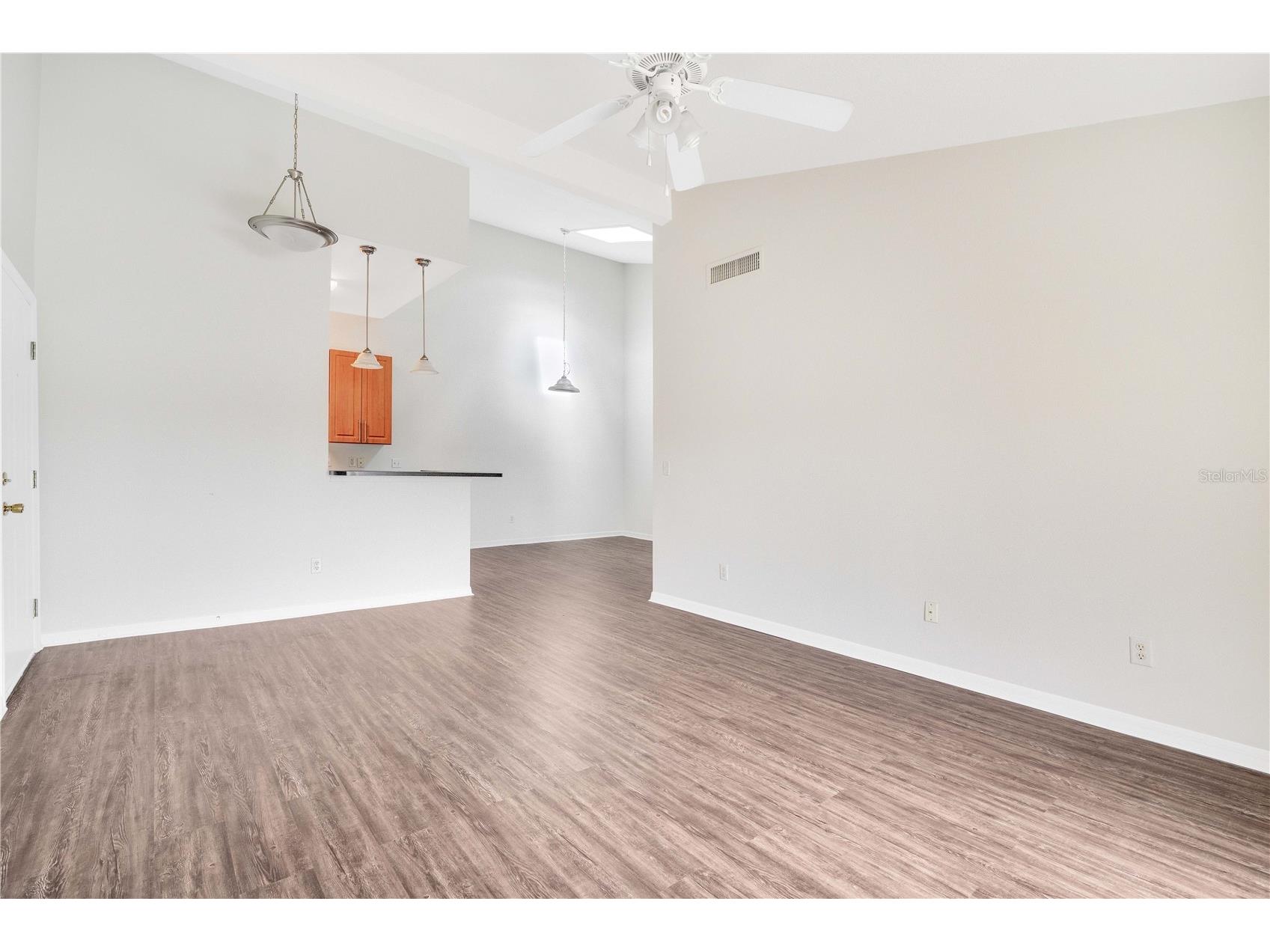 145 N Pearl Lake Causeway #202 Altamonte Springs FL 32714 O6392971 image4