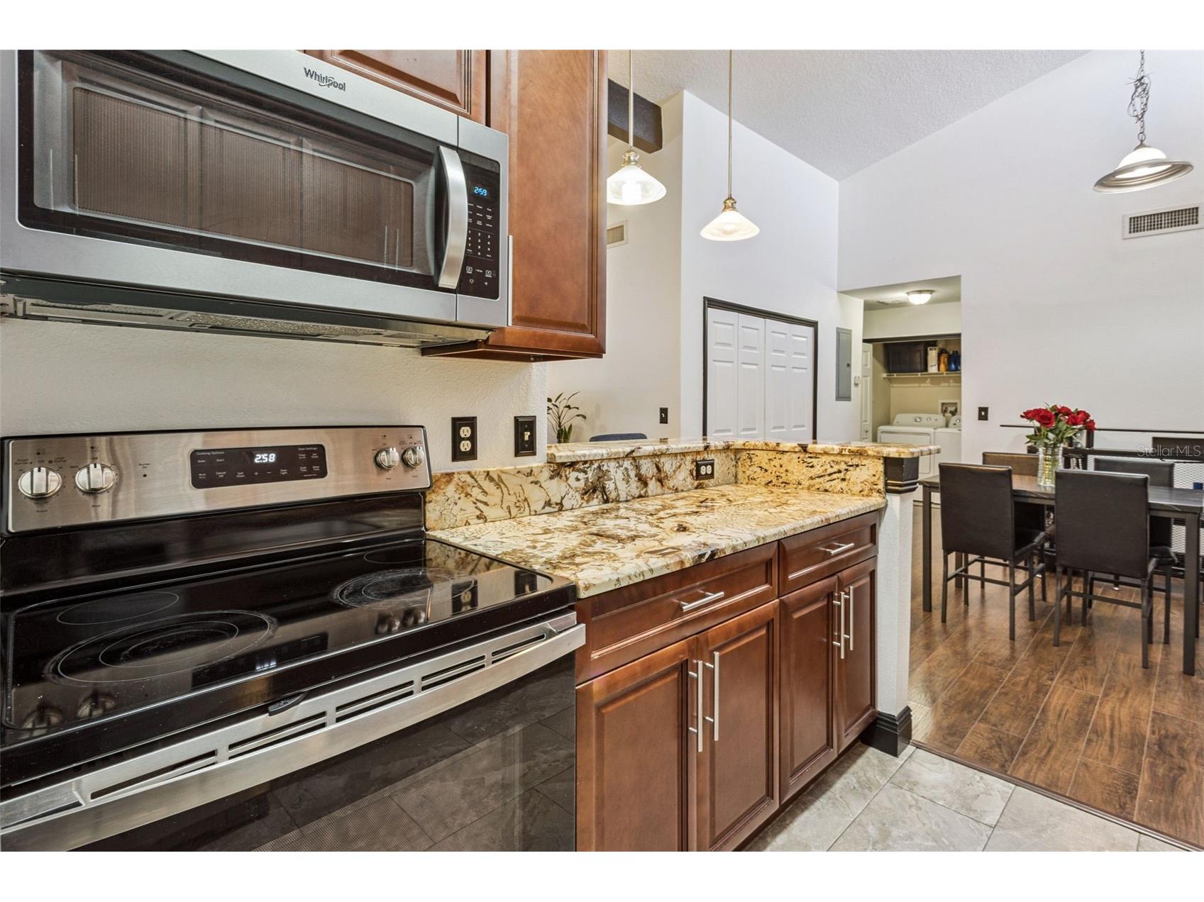 145 N Pearl Lake Cswy #208 Altamonte Springs FL 32714 - Pearl Lake O6381652 image9