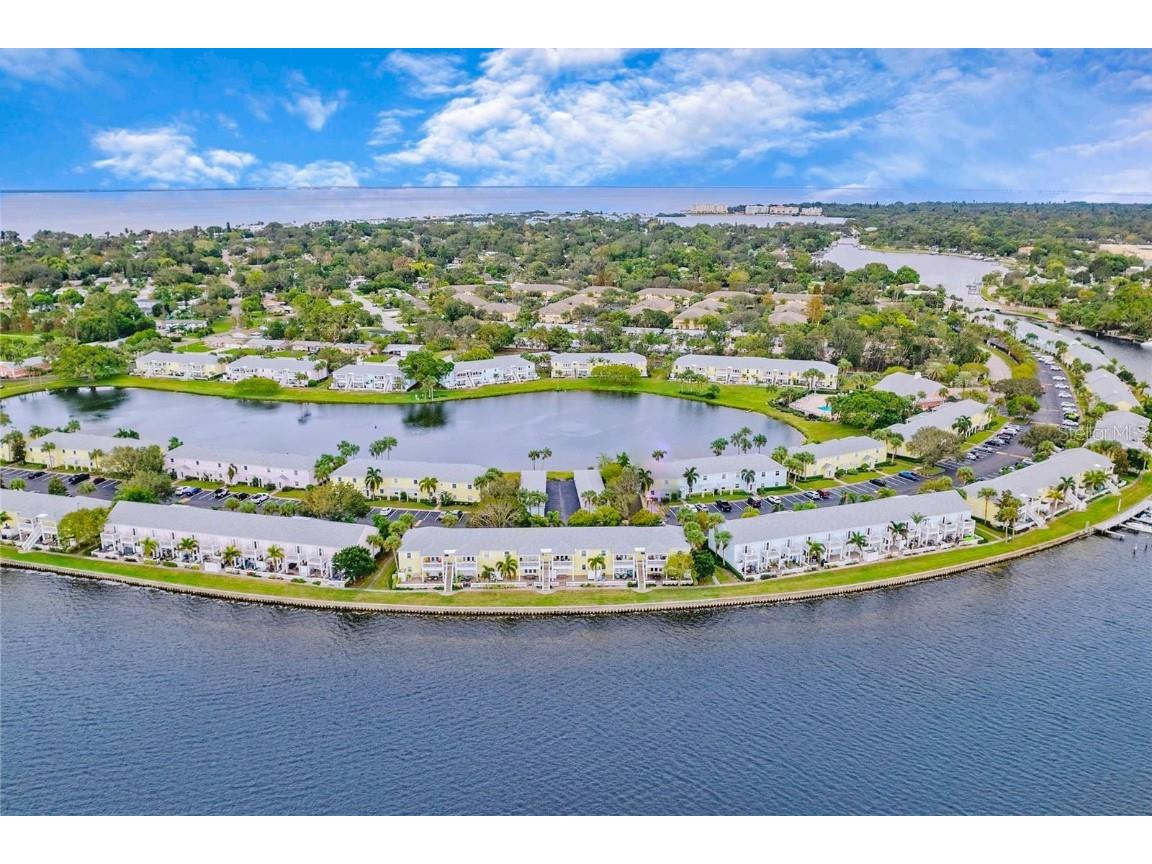 145 Pompano Drive SE Saint Petersburg FL 33705 U8213034 image1