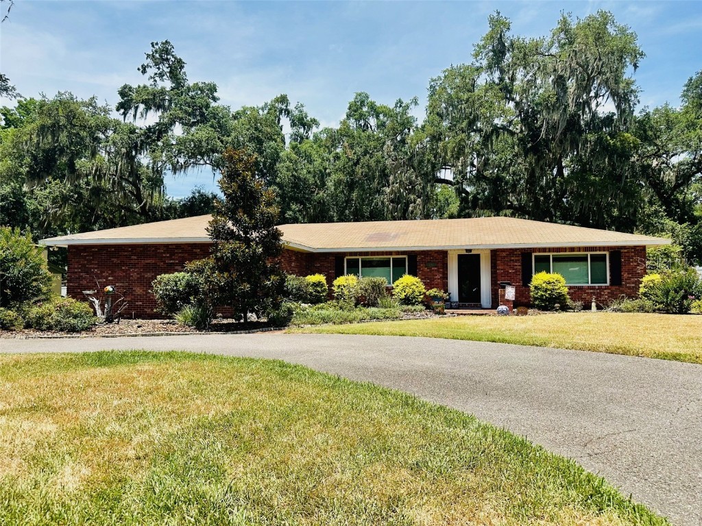 145 Shadow Lane Lakeland FL 33813 L4944083 image1