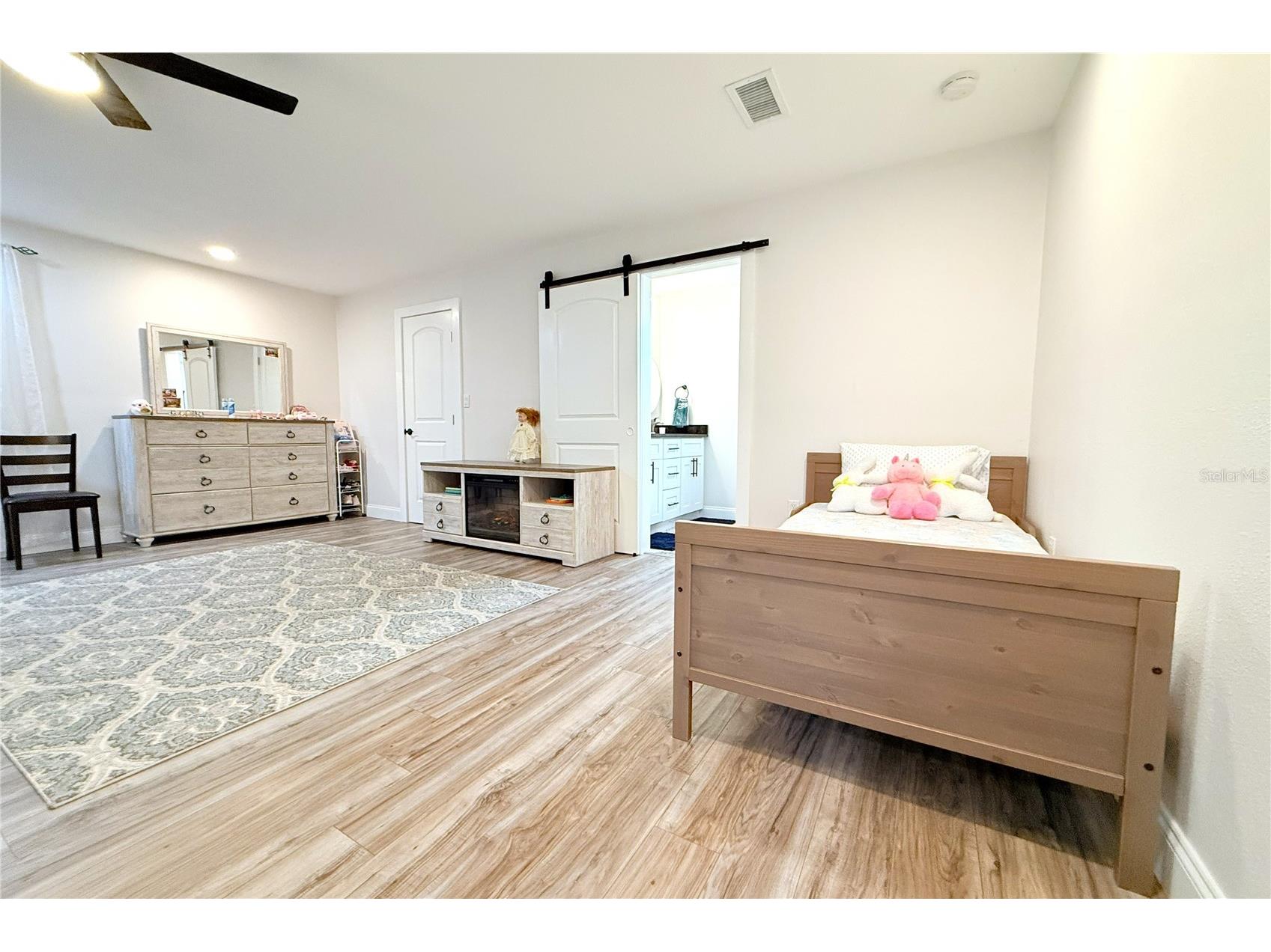 1450 Barry Street Clearwater FL 33756 TB8485783 image31