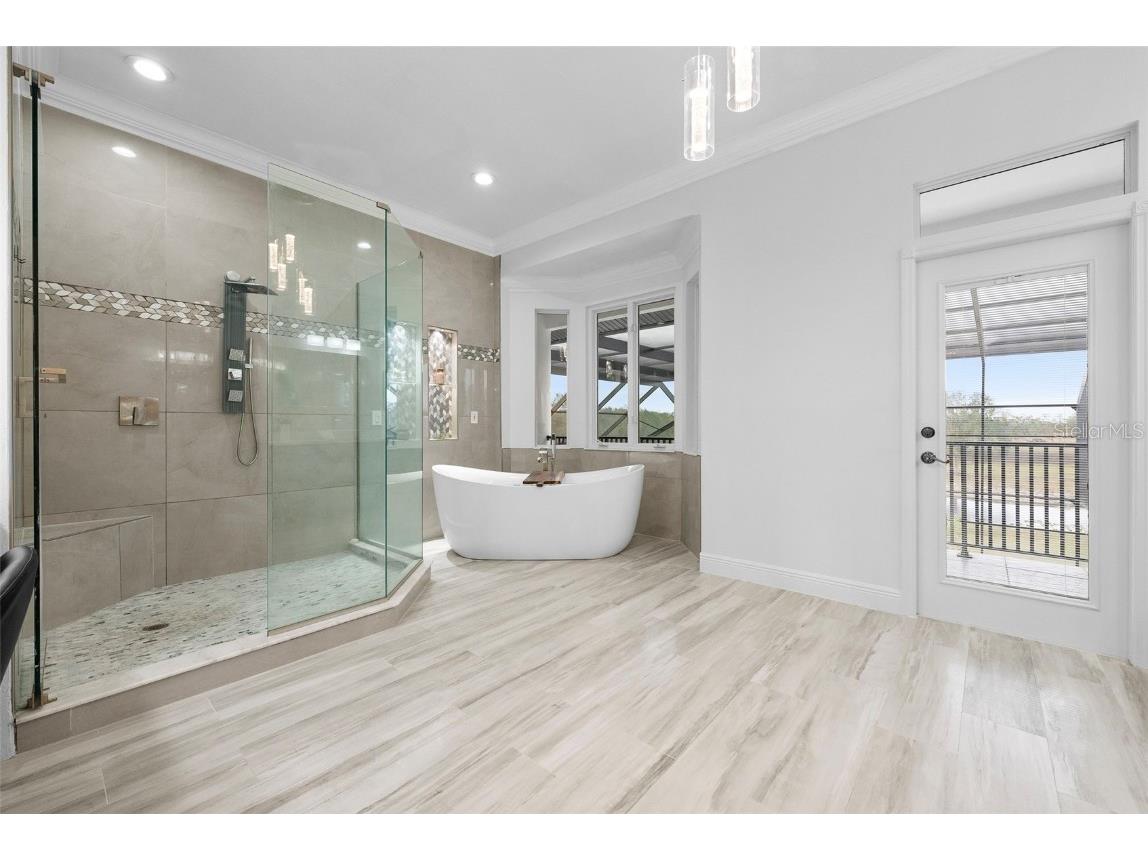 1450 Bern Creek Loop Sarasota FL 34240 A4674492 image80