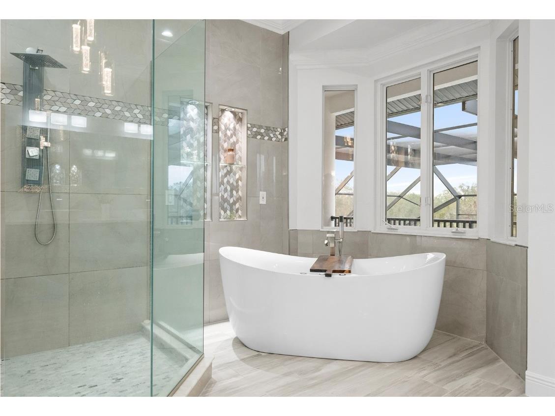 1450 Bern Creek Loop Sarasota FL 34240 A4674492 image82