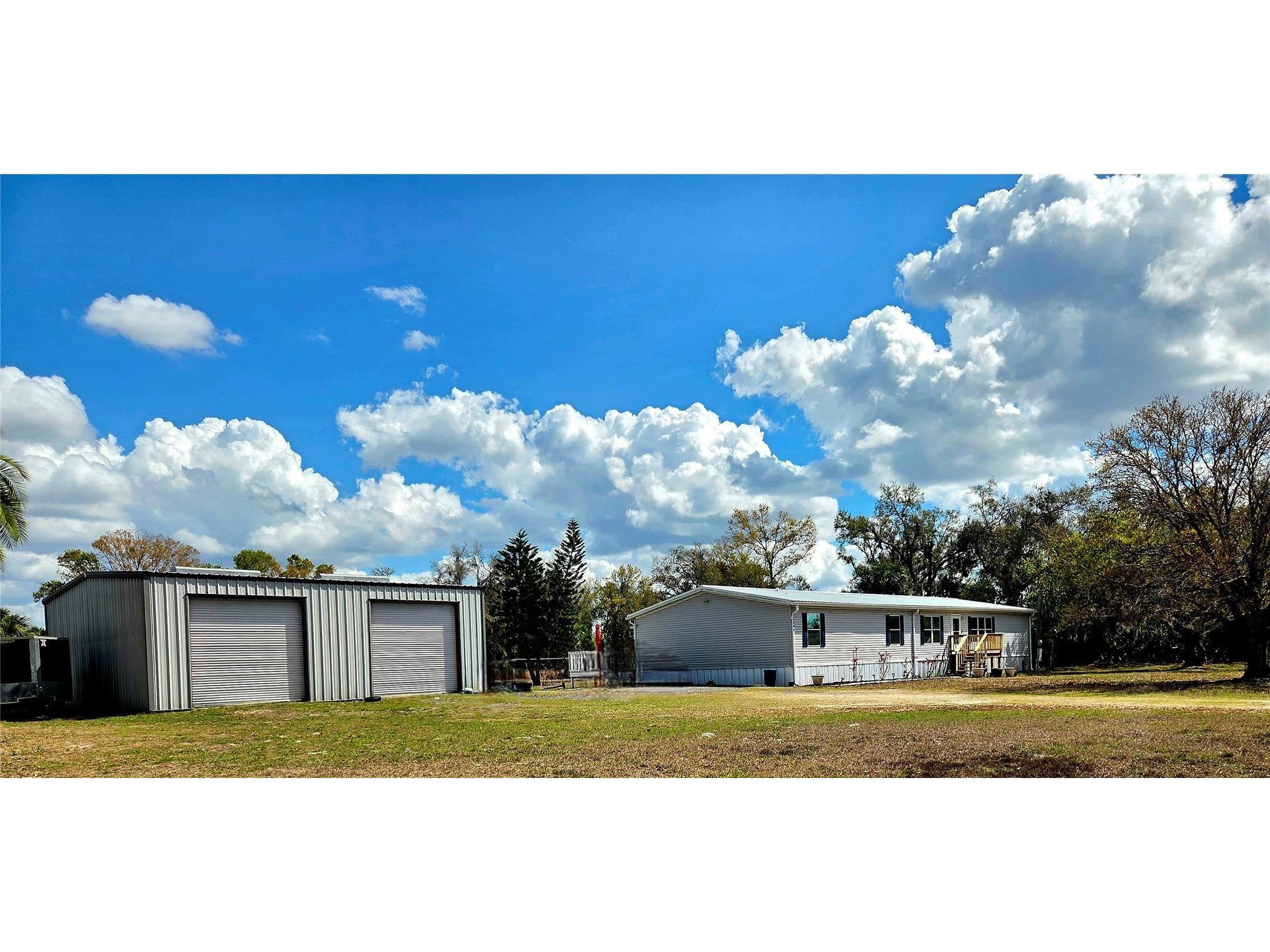 1450 Golden Glow Drive Ruskin FL 33570 TB8482216 image1