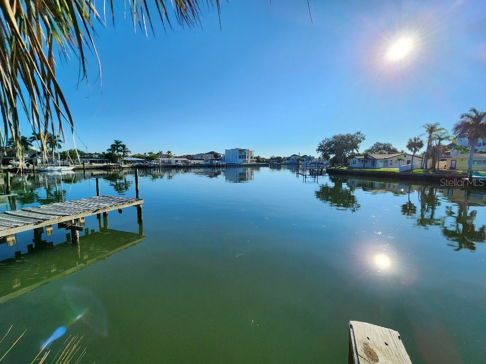 1450 Sea Gull Drive S Saint Petersburg FL 33707 TB8431318 image1