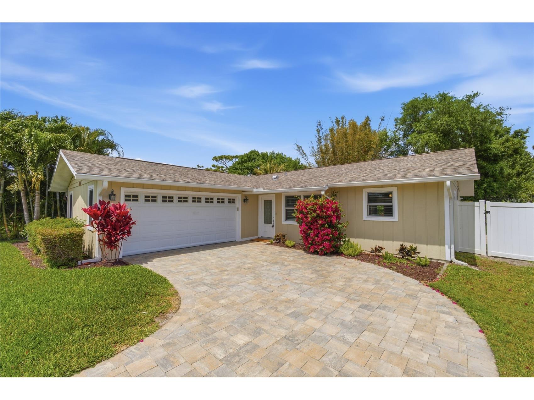 1450 Strada D Oro Venice FL 34292 TB8493315 image1