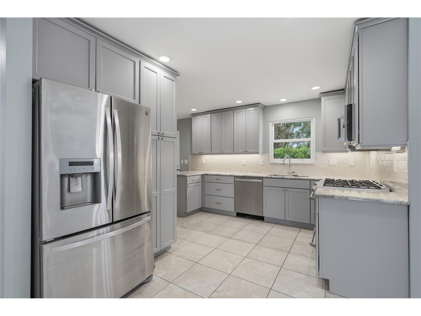 1450 Strada D Oro Venice FL 34292 TB8493315 image7