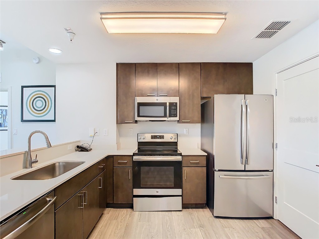 14501 Grove Resort Avenue #3327 Winter Garden FL 34787 - LAKE AUSTIN O6178930 image8