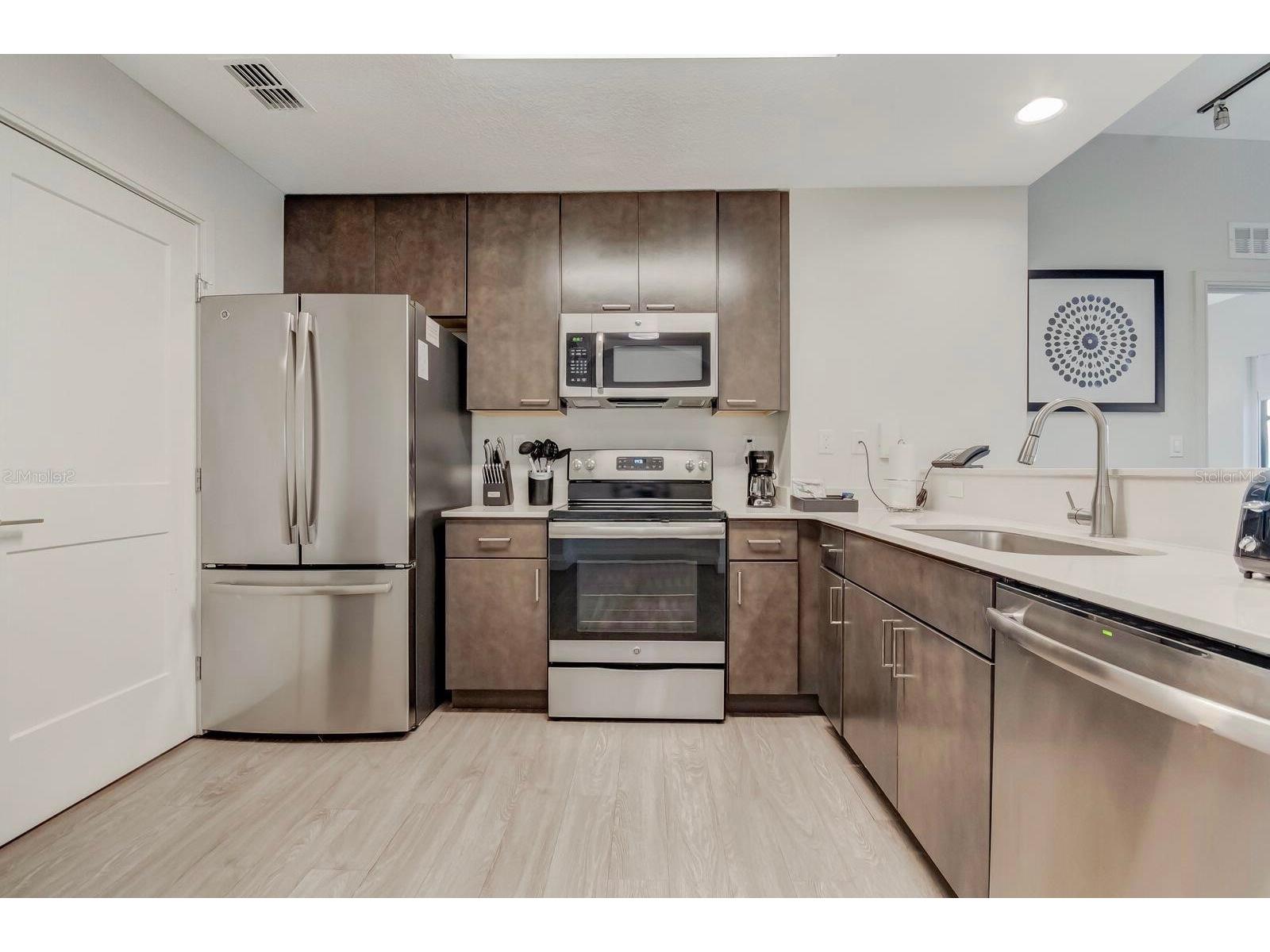 14501 Grove Resort Avenue #3706 Winter Garden FL 34787 O6382574 image2