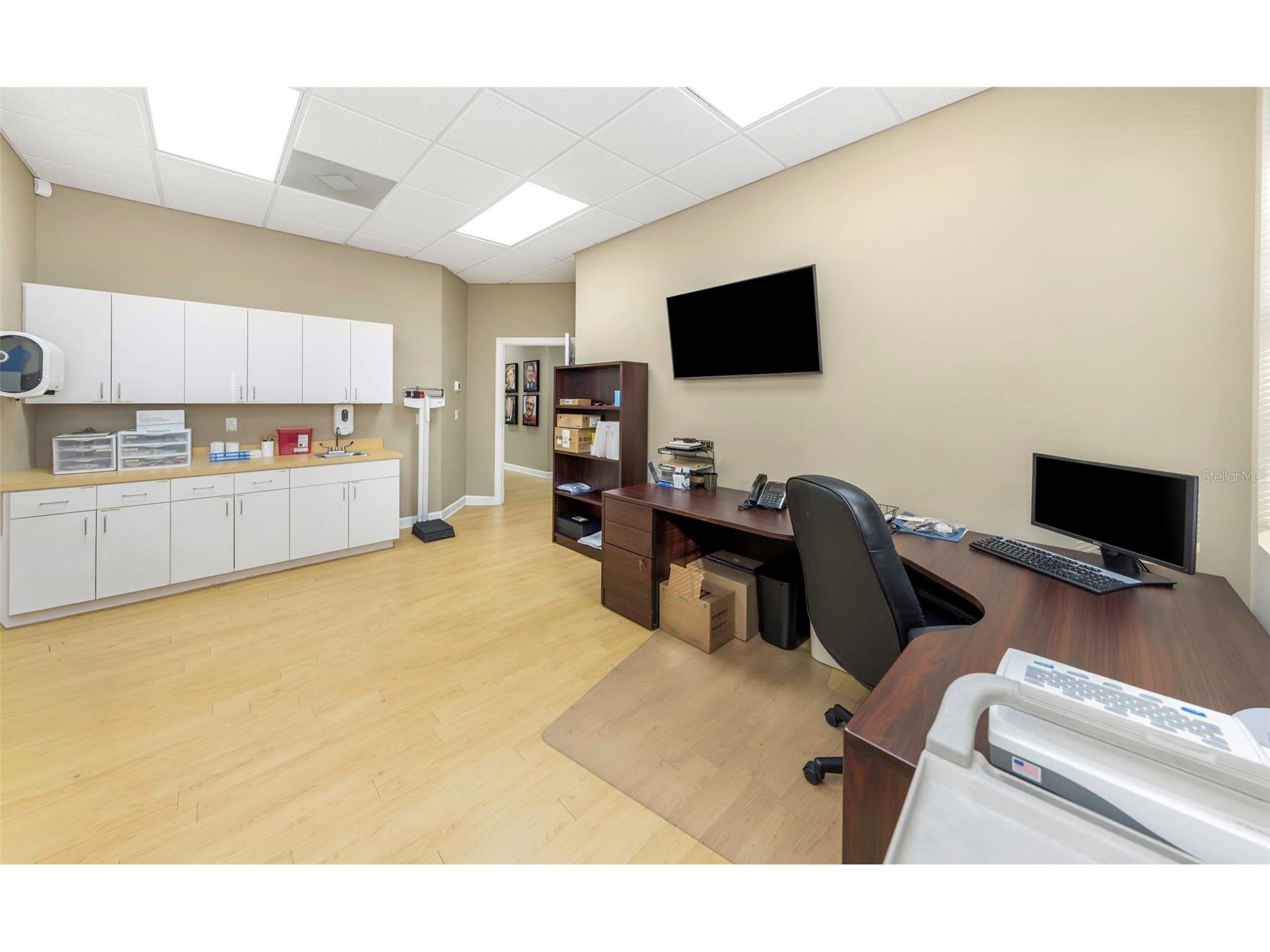 14506 University Point Place Tampa FL 33613 TB8467190 image10