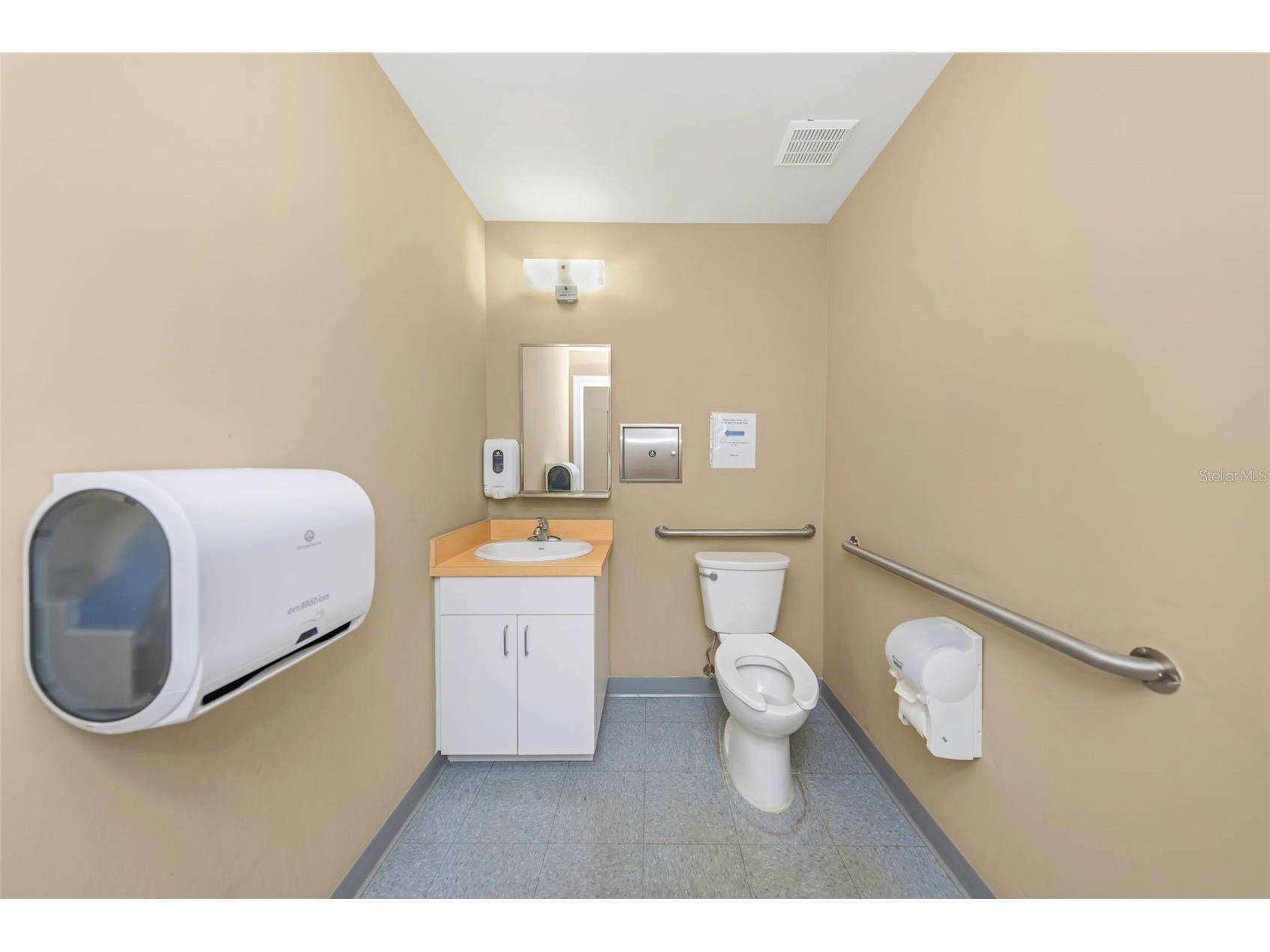 14506 University Point Place Tampa FL 33613 TB8467190 image24