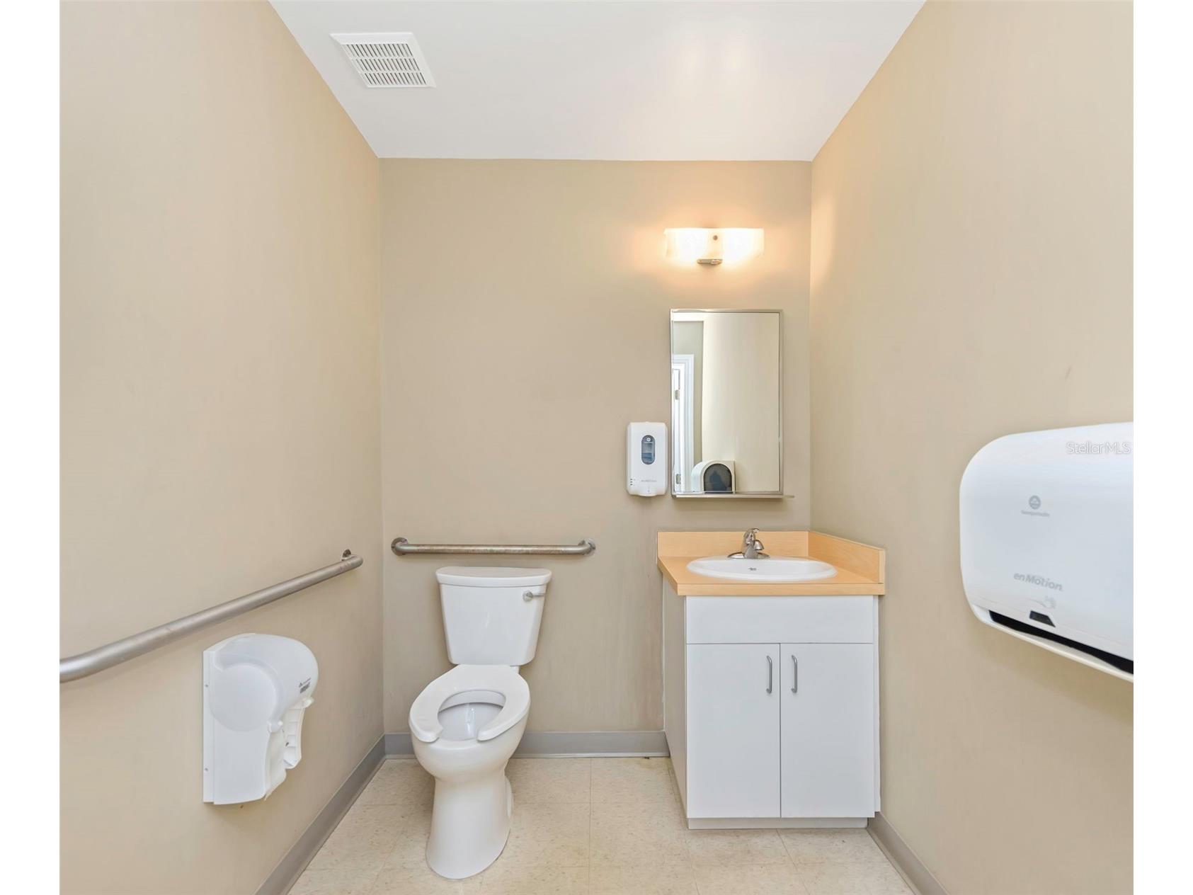 14506 University Point Place Tampa FL 33613 TB8467190 image53