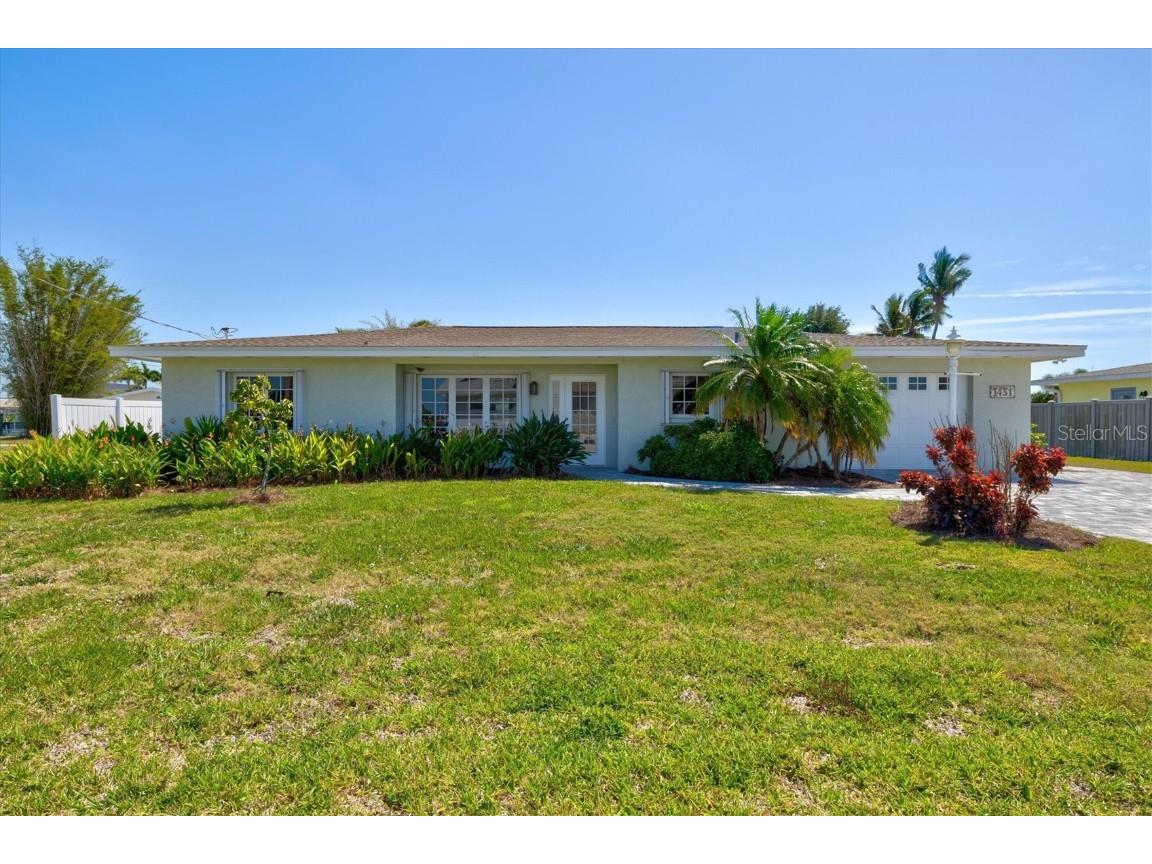 1451 Lemon Bay Drive Englewood FL 34223 N6132220 image1
