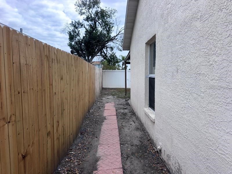 1451 Mohrlake Drive Brandon FL 33511 O6386140 image16