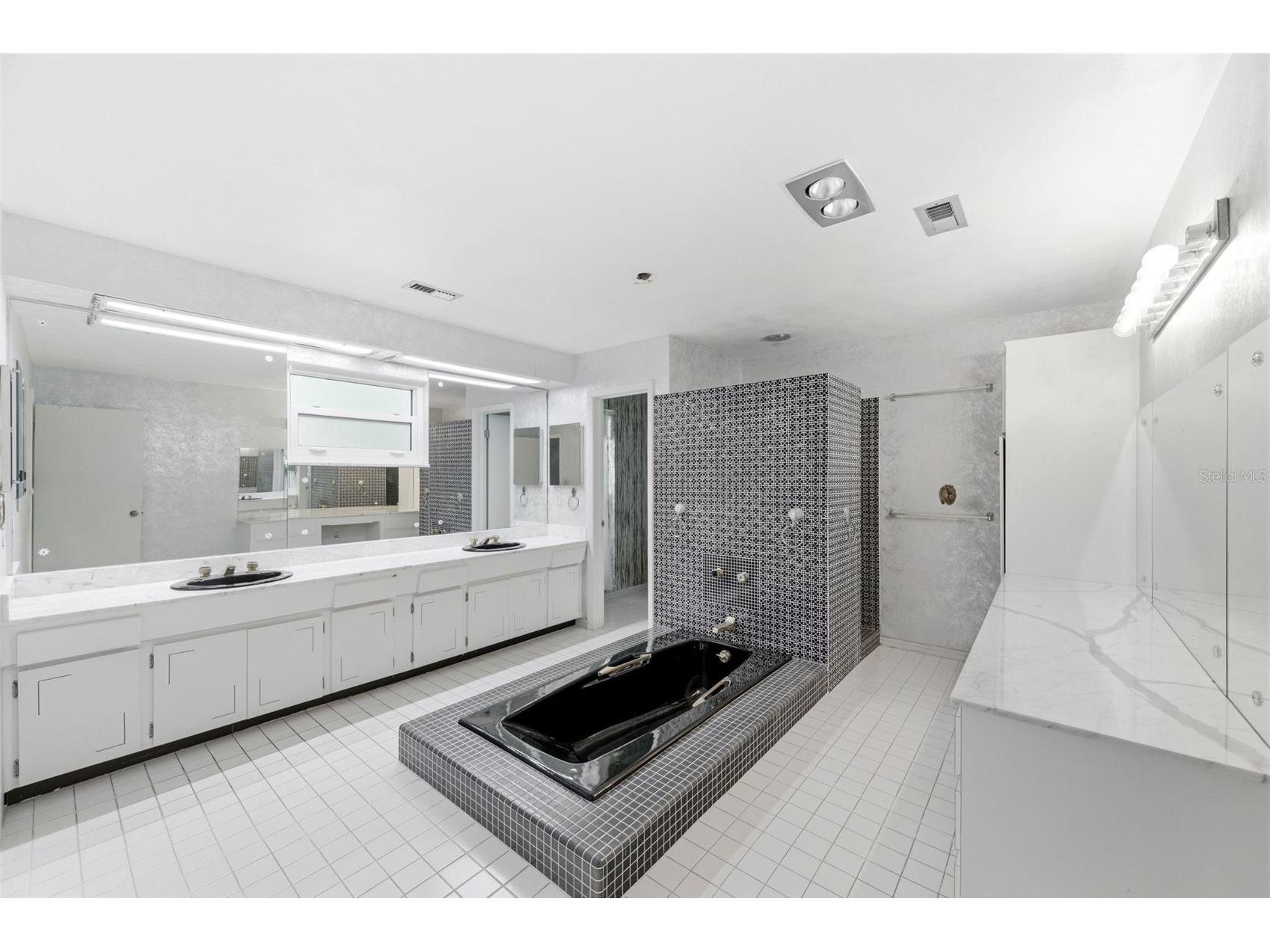 1451 Monticello Boulevard N Saint Petersburg FL 33703 TB8498376 image20