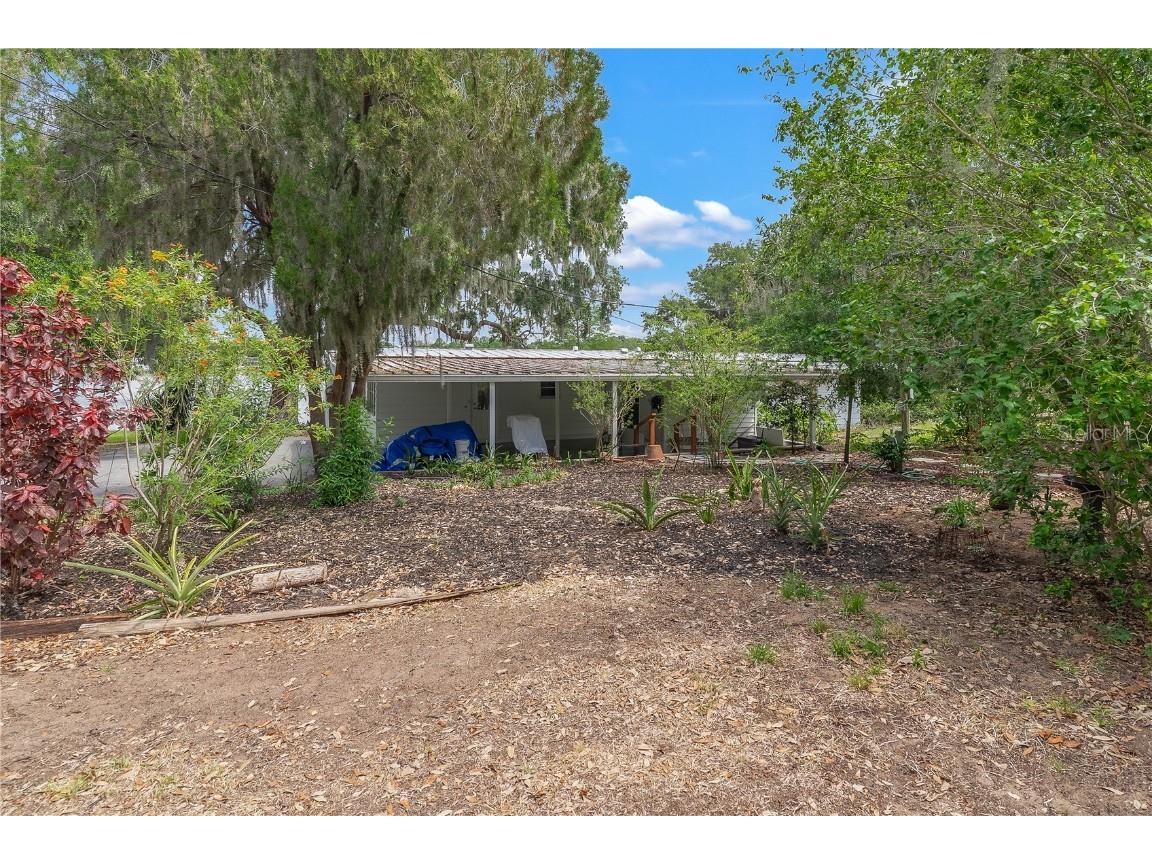 1451 Osceola Avenue Tavares FL 32778 - LAKE TAVARES G5098038 image8