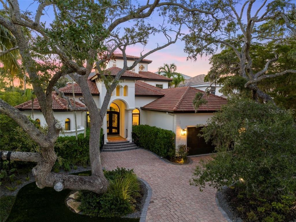 1451 Rebecca Lane Sarasota FL 34231 - INTRACOASTAL WATERWAY A4593160 image1