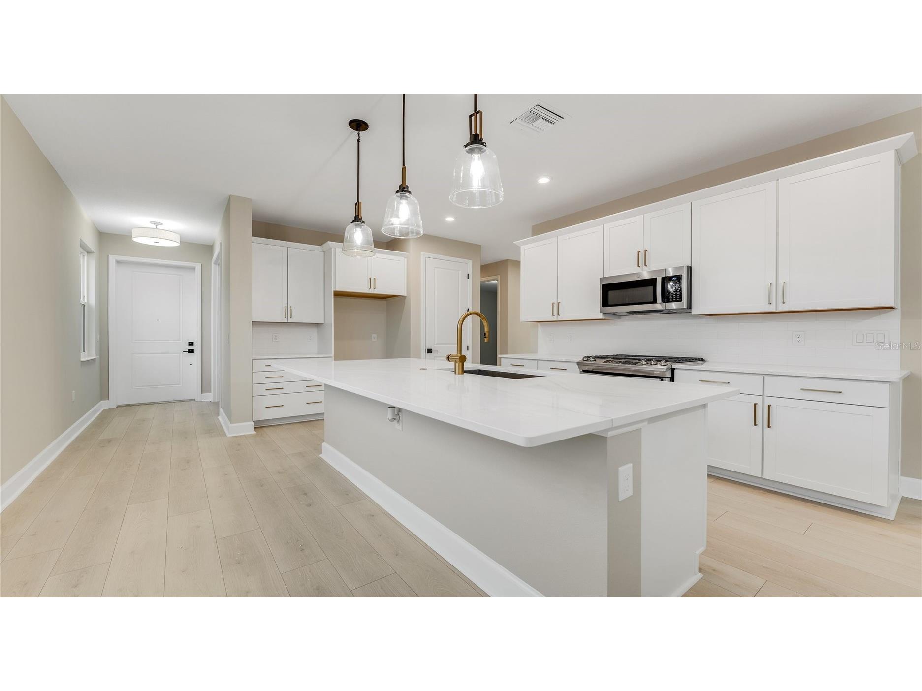 1451 Santorini Way Tavares FL 32778 - LAKE HARRIS W7884448 image8
