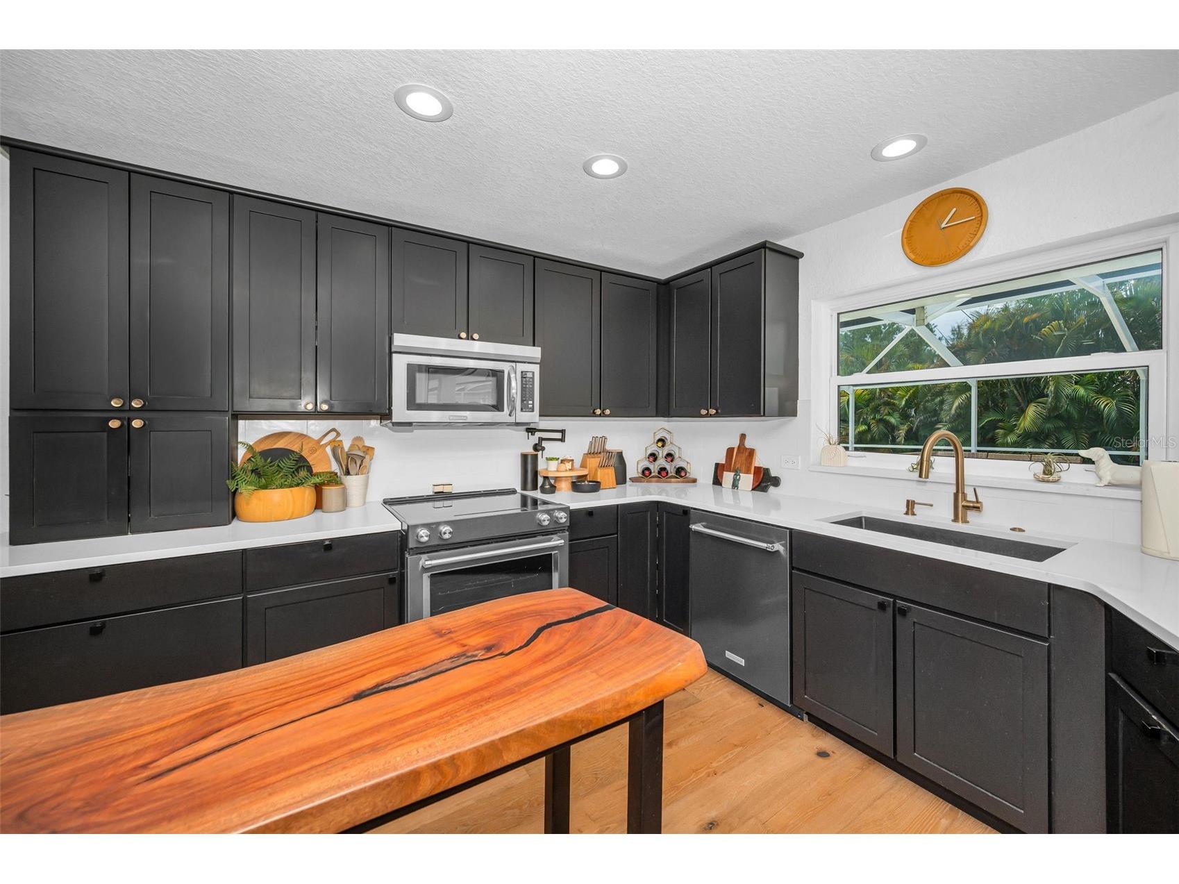 14516 Bay Hills Drive Largo FL 33774 TB8530103 image32