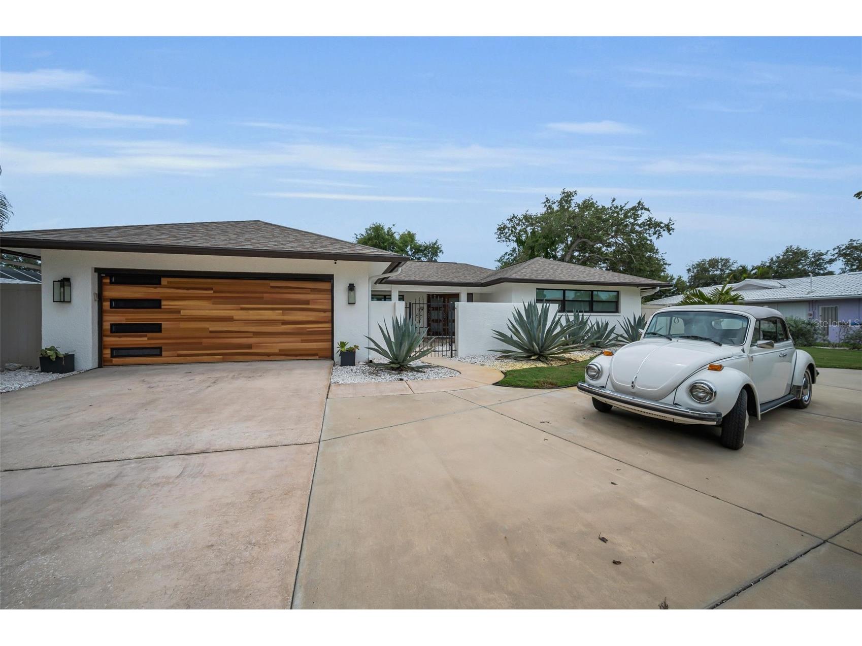14516 Bay Hills Drive Largo FL 33774 TB8530103 image6