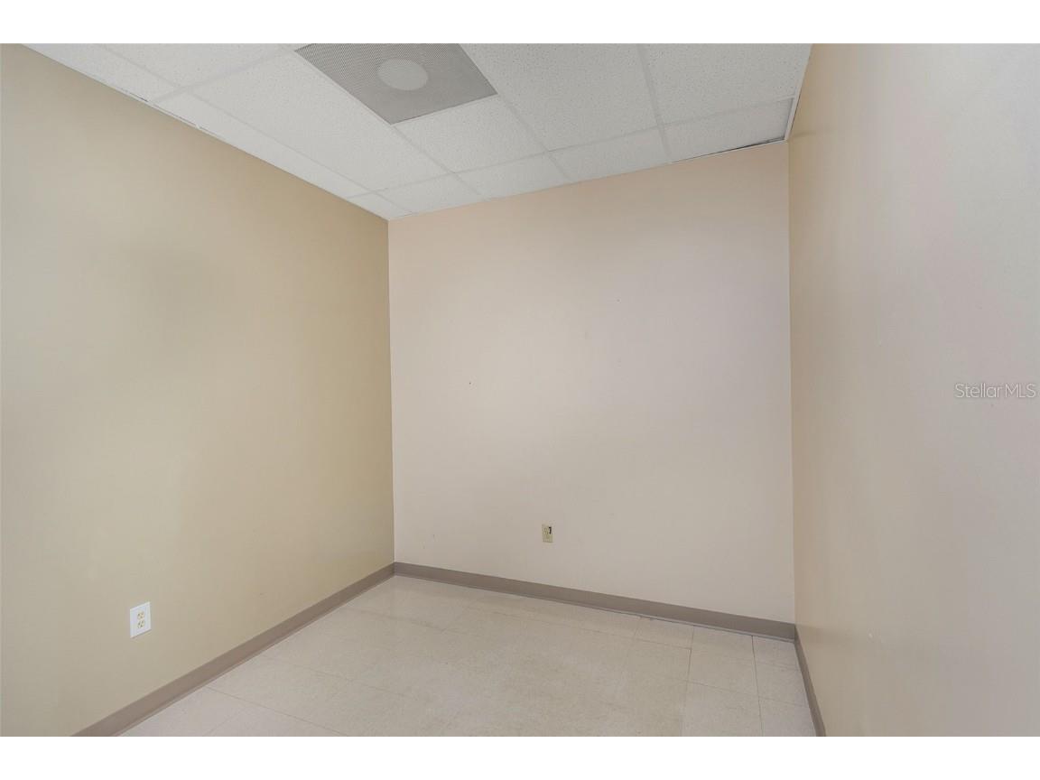 14517 Bruce B Downs Boulevard Tampa FL 33613 U8226406 image49