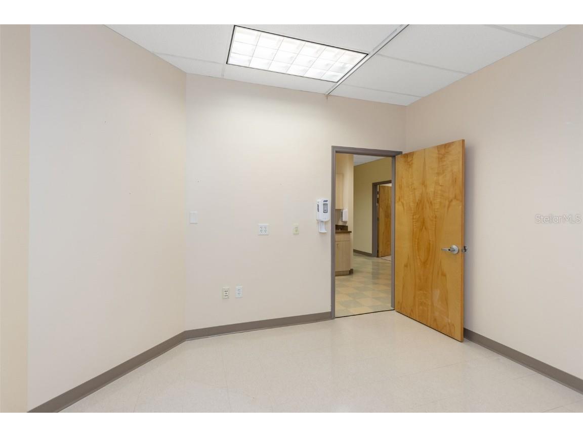 14517 Bruce B Downs Boulevard Tampa FL 33613 U8226406 image88