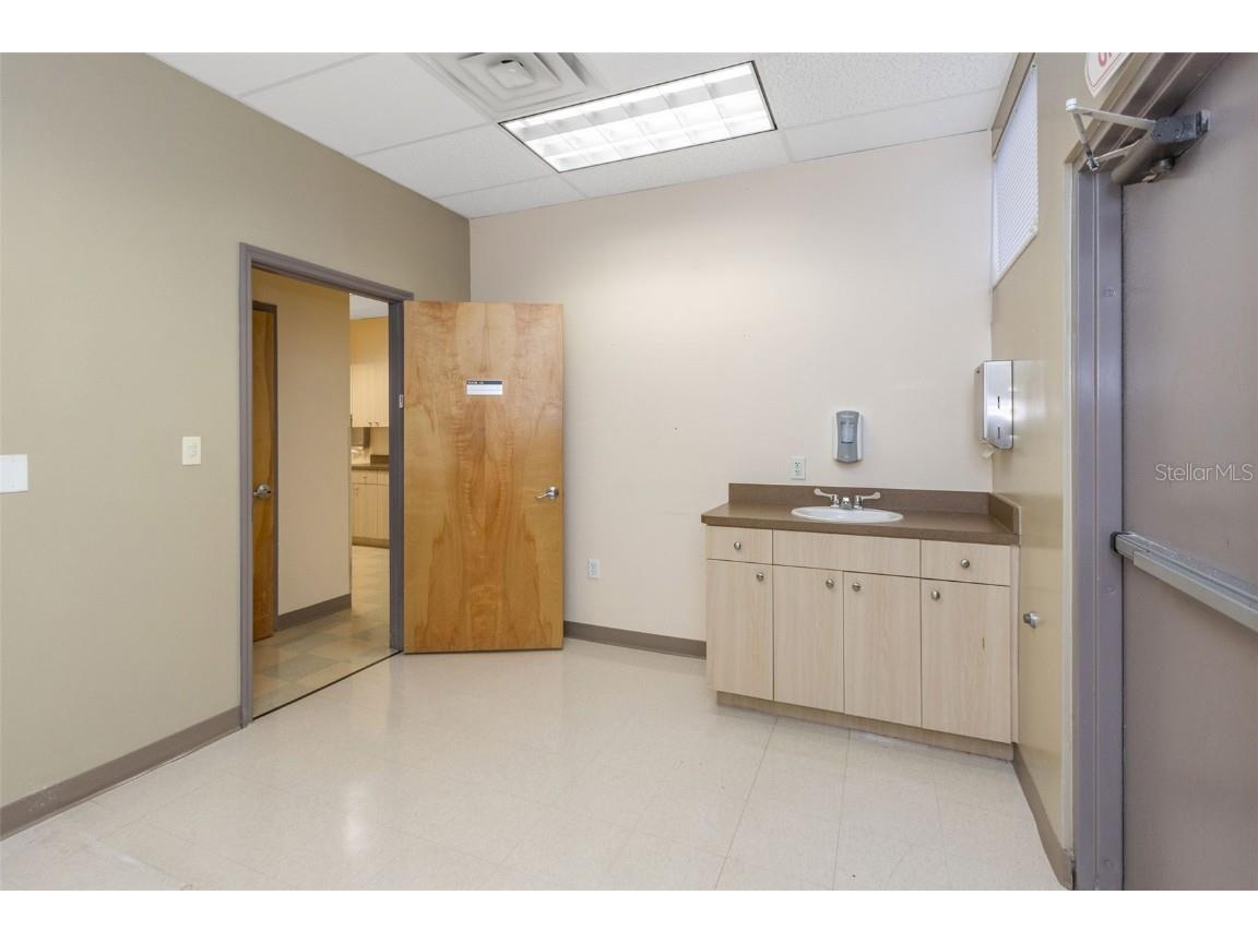 14517 Bruce B Downs Boulevard Tampa FL 33613 U8226406 image93