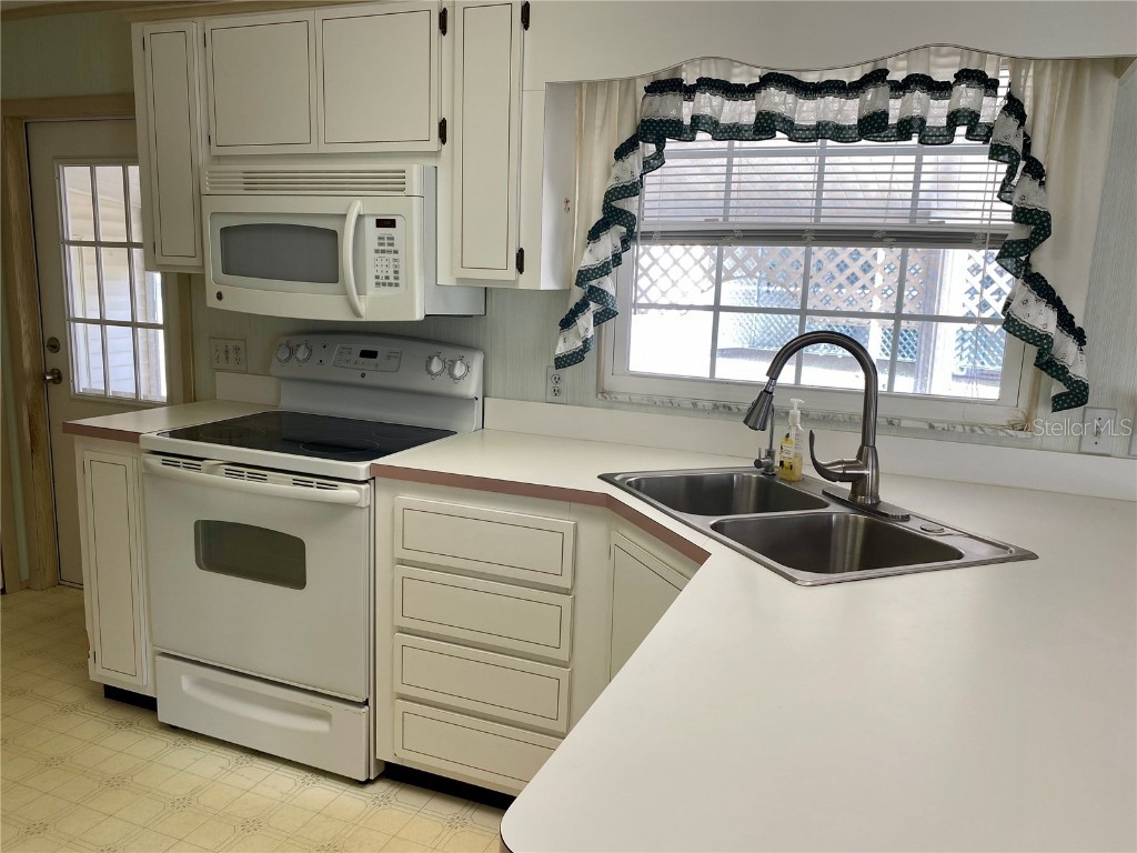 14517 Rialto Avenue Brooksville FL 34613 TB8443616 image22