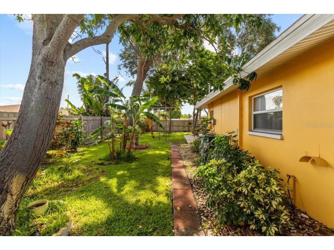 1453 62nd Terrace S Saint Petersburg FL 33705 TB8383860 image40