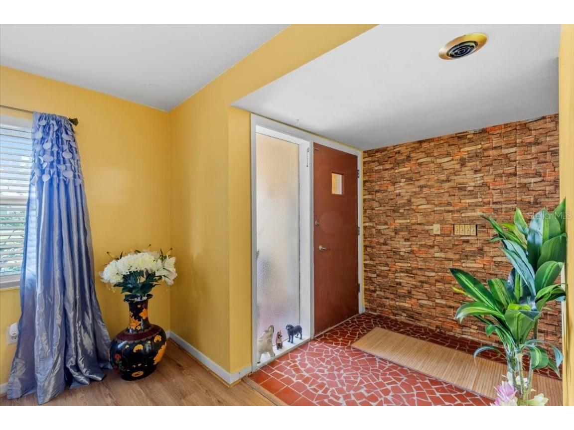 1453 62nd Terrace S Saint Petersburg FL 33705 TB8383860 image5