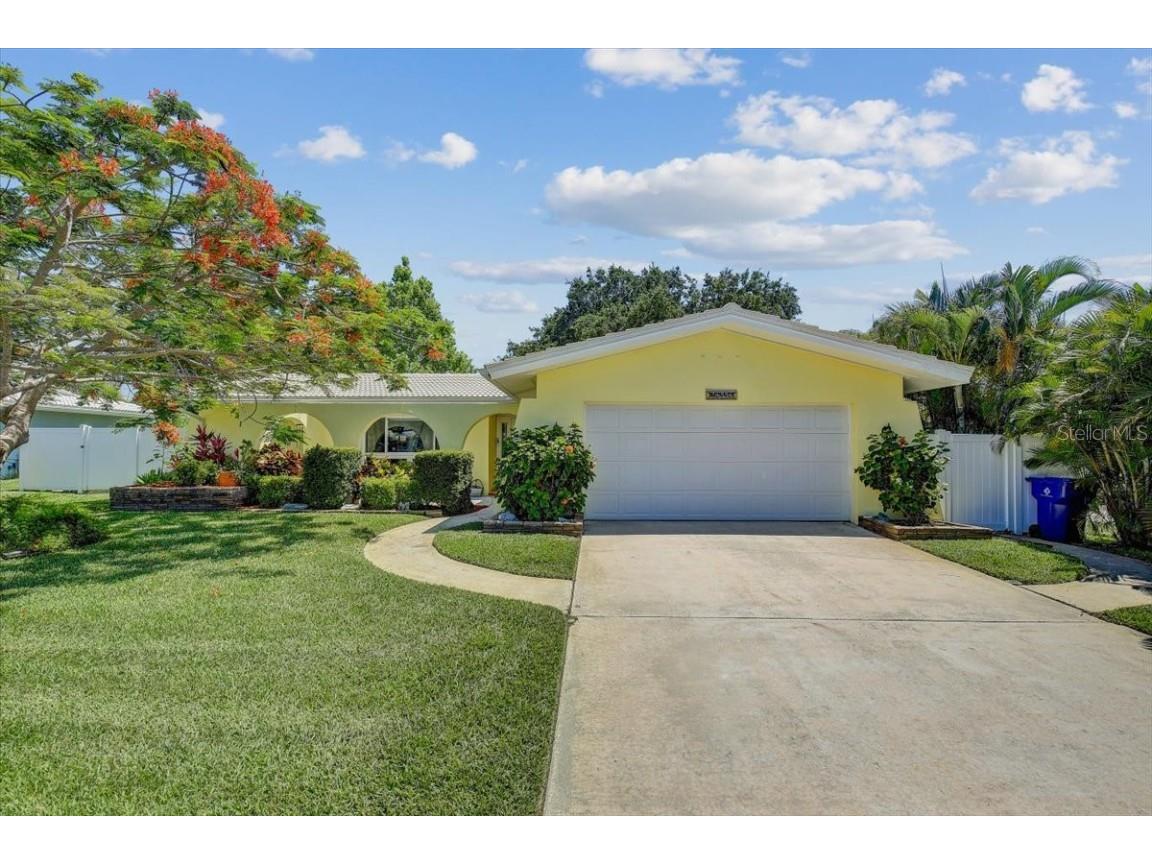 14534 Yacht Club Boulevard Seminole FL 33776 U8244454 image1