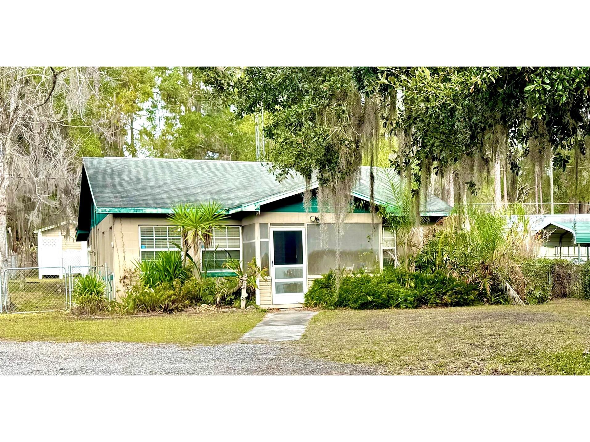 14551 NE 210th Court Road Fort Mc Coy FL 32134 - LAKE KERR OM715860 image1