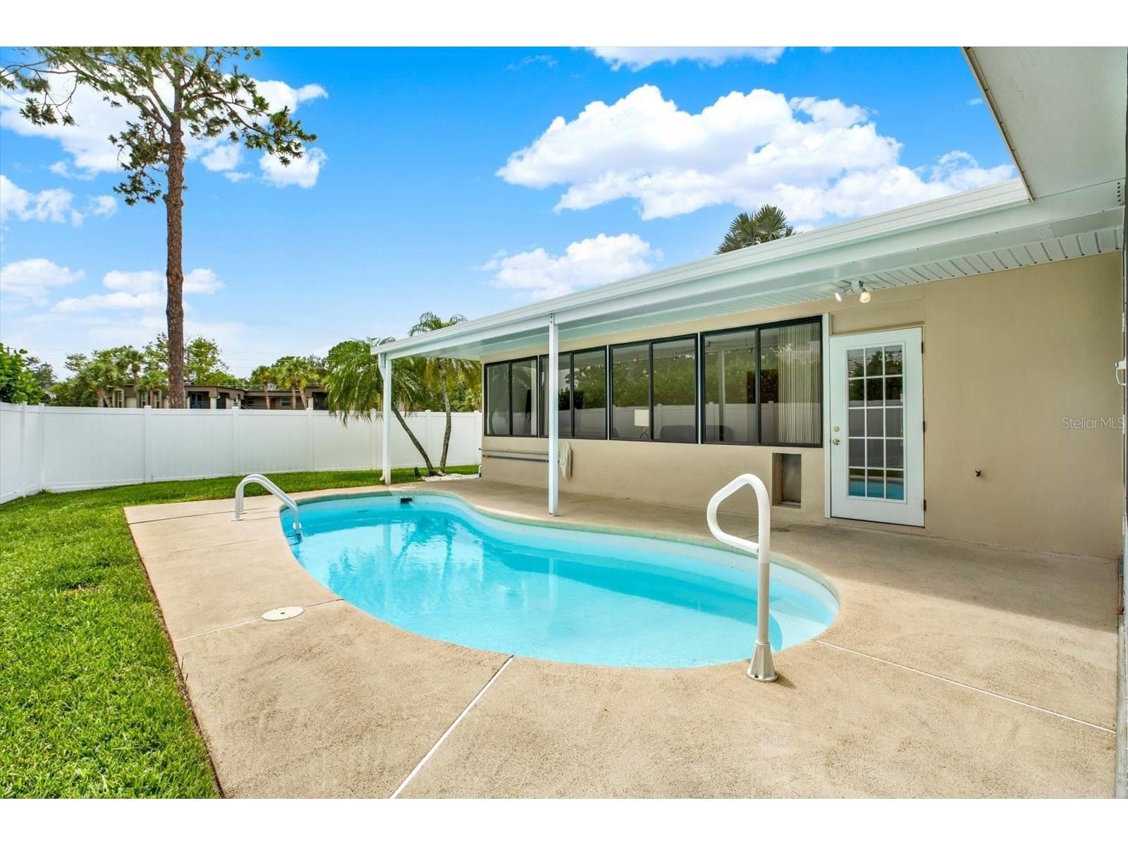 14560 Passage Way Seminole FL 33776 TB8515002 image34