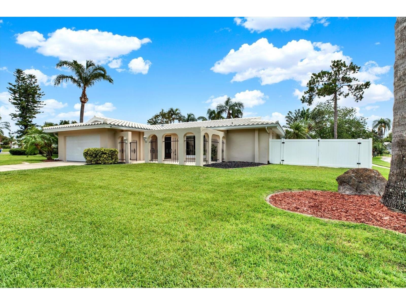 14560 Passage Way Seminole FL 33776 TB8515002 image39