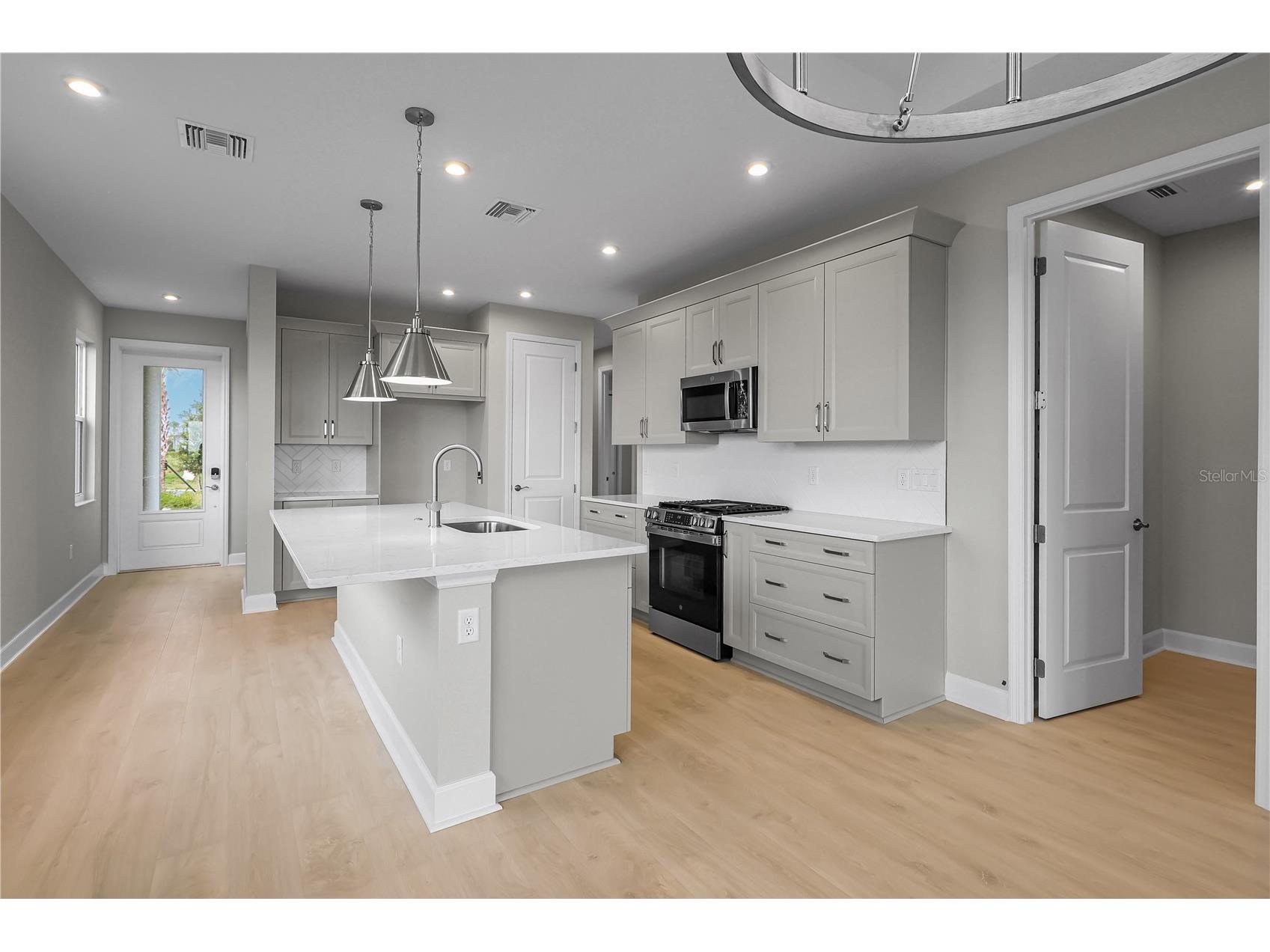 1457 Santorini Way Tavares FL 32778 - LAKE HARRIS W7887476 image8
