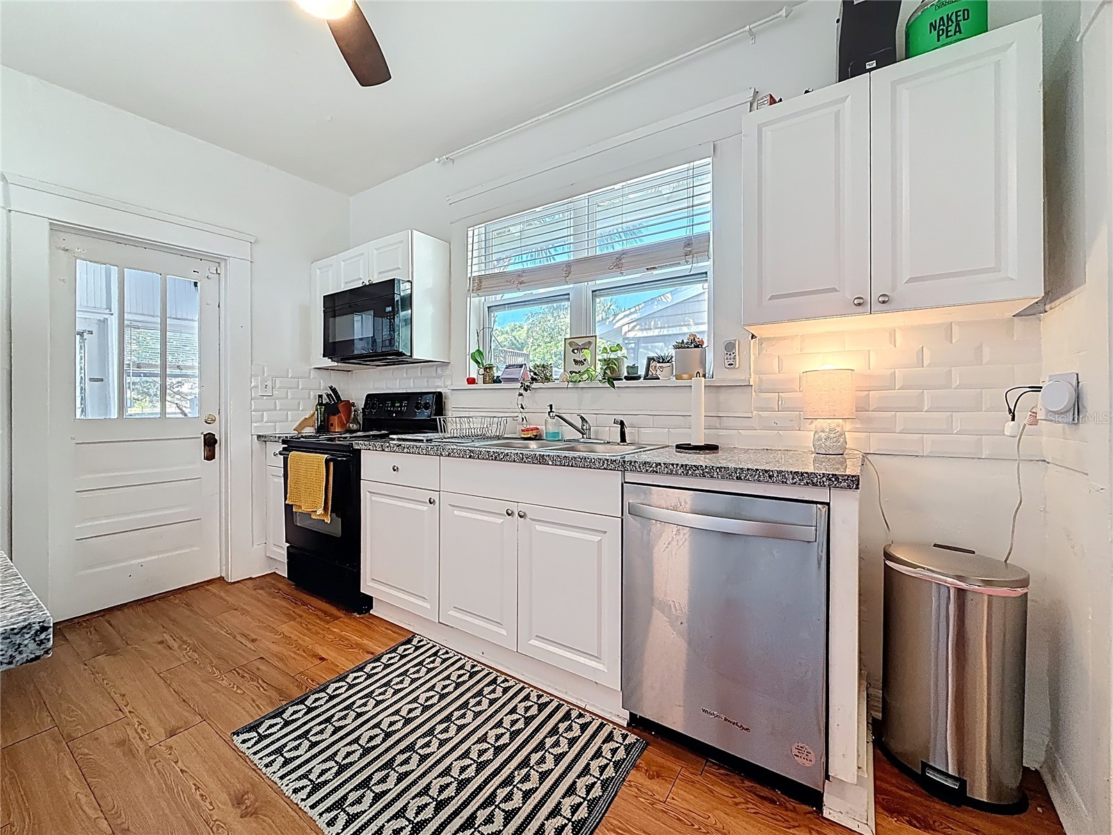 146 13th Avenue NE Saint Petersburg FL 33701 TB8488725 image20