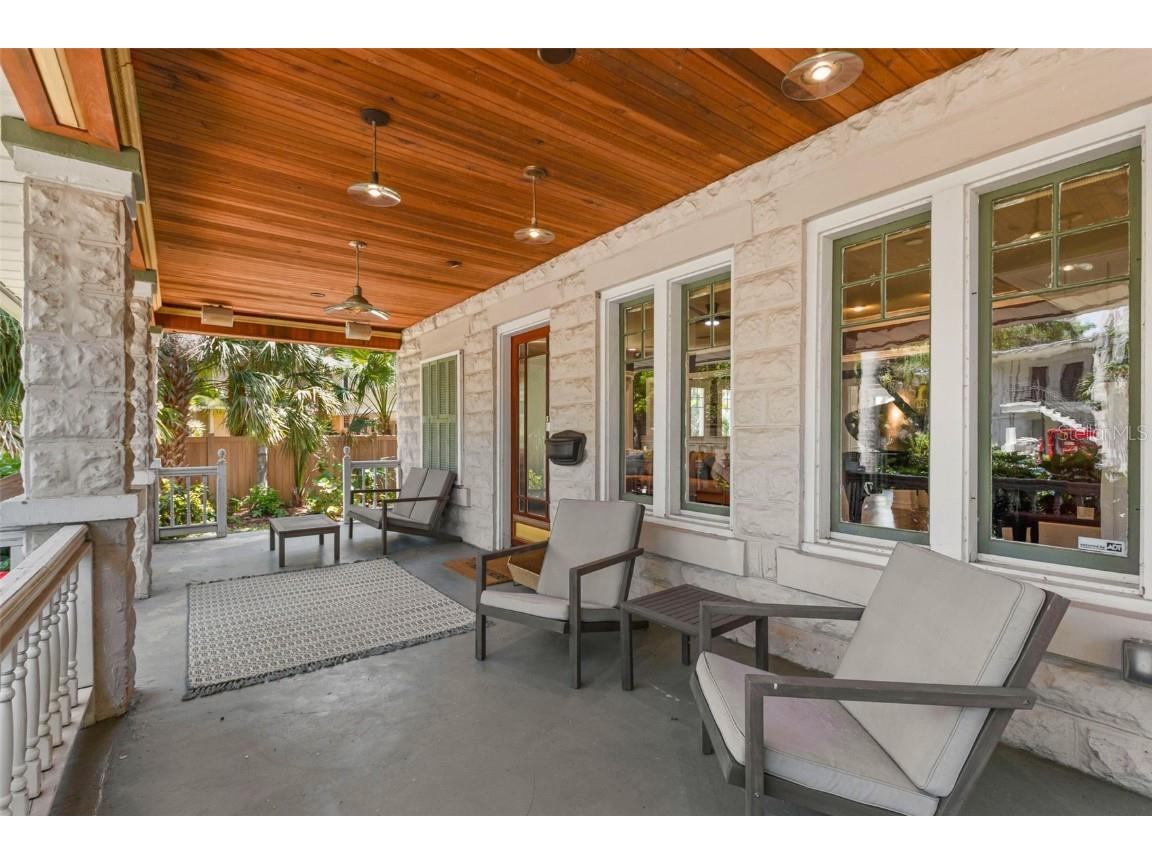 146 8th Avenue NE Saint Petersburg FL 33701 TB8380777 image1